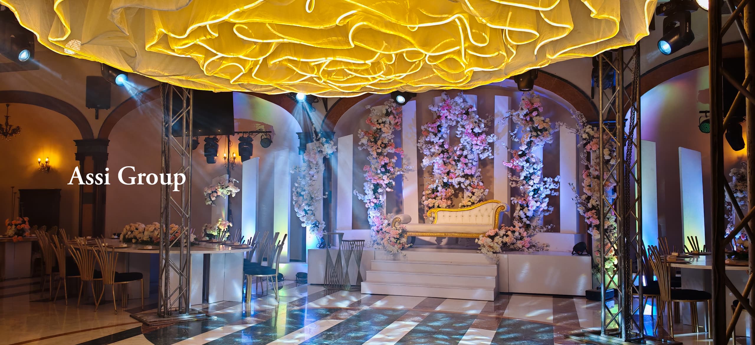 Wedding reception florals by Assi Group